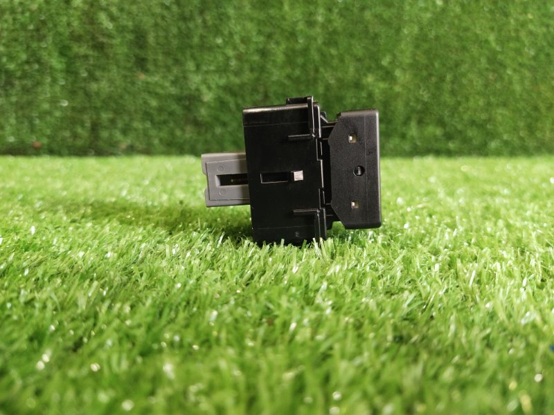 Кнопка включения полного привода, 500 рублей, Красноярск