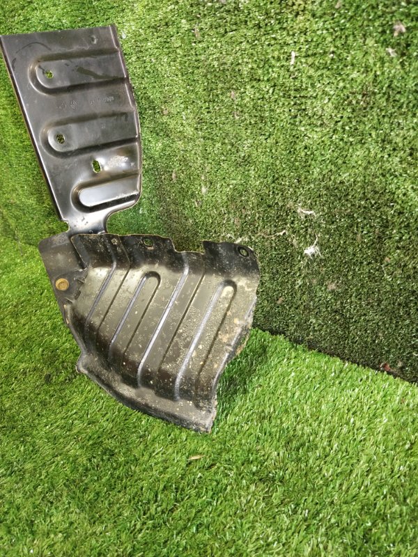 Подкрылок, 500 рублей, Красноярск