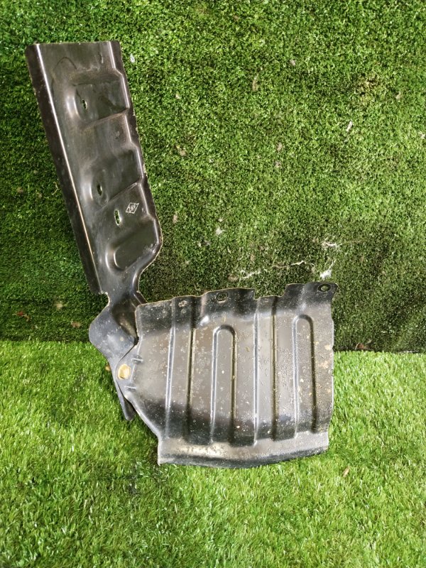 Подкрылок, 500 рублей, Красноярск