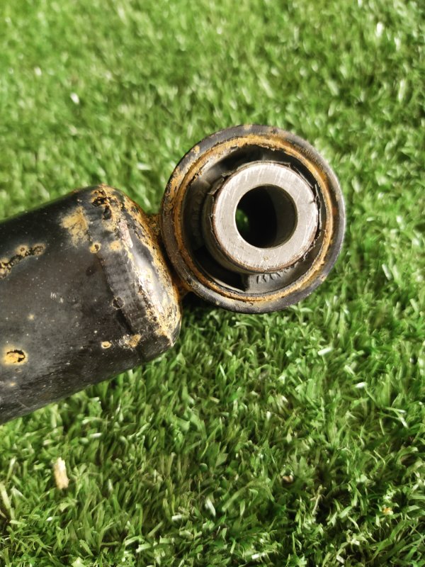 Амортизатор, 500 рублей, Красноярск