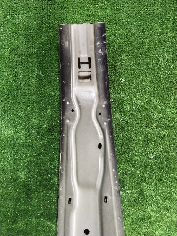 Центральная стойка кузова, 1500 рублей, Красноярск