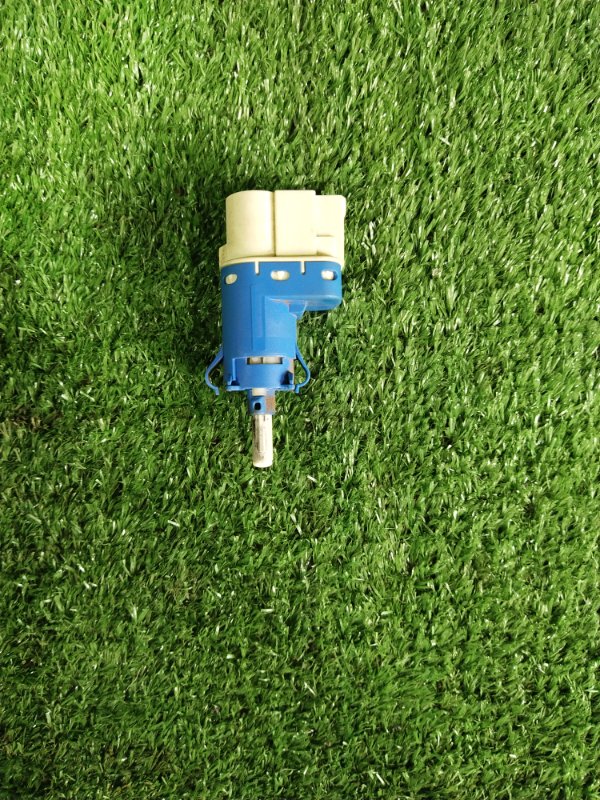 Концевик педали тормоза, 500 рублей, Красноярск