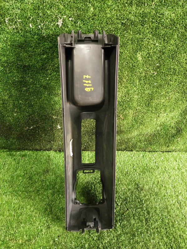 Консоль между сидений, 500 рублей, Красноярск