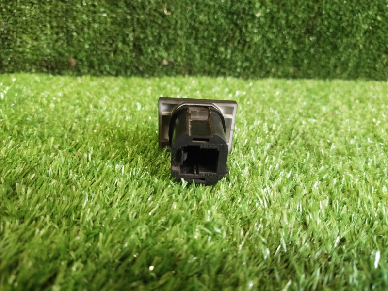 Кнопка антипробуксовочной системы, 400 рублей, Красноярск