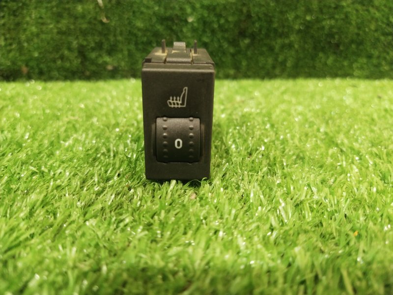 Кнопка обогрева сидений, 1000 рублей, Красноярск