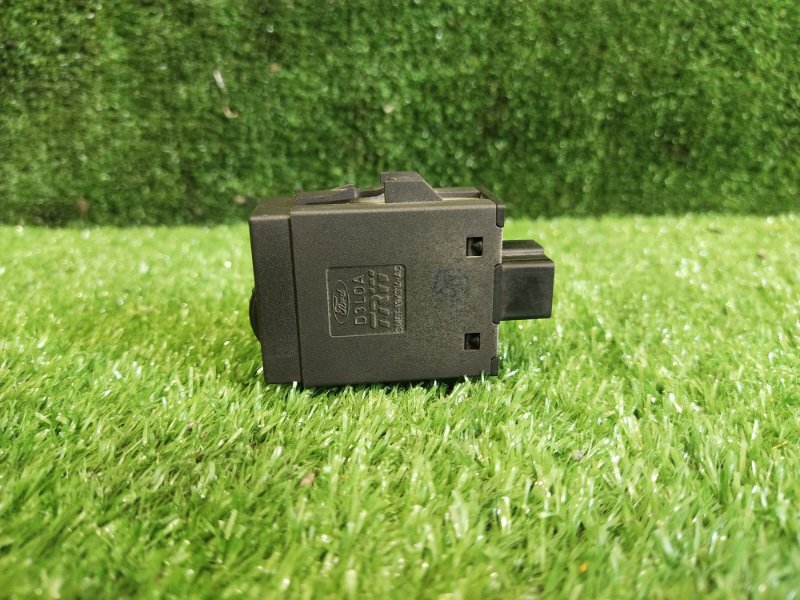 Кнопка обогрева сидений, 1000 рублей, Красноярск