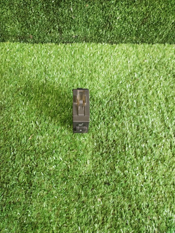 Кнопка обогрева сидений, 1000 рублей, Красноярск