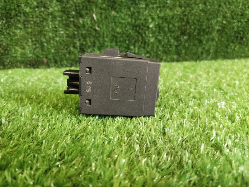 Кнопка обогрева сидений, 1000 рублей, Красноярск