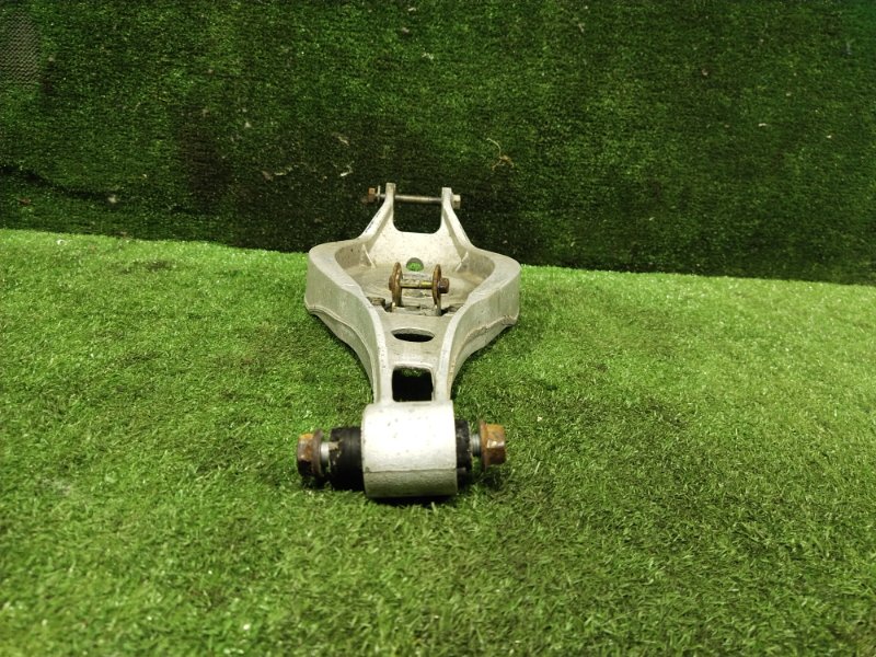 Рычаг подвески верхний, 500 рублей, Красноярск