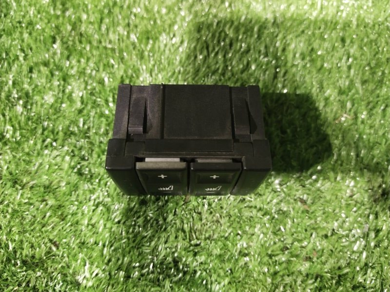 Кнопка обогрева сидений, 3000 рублей, Красноярск