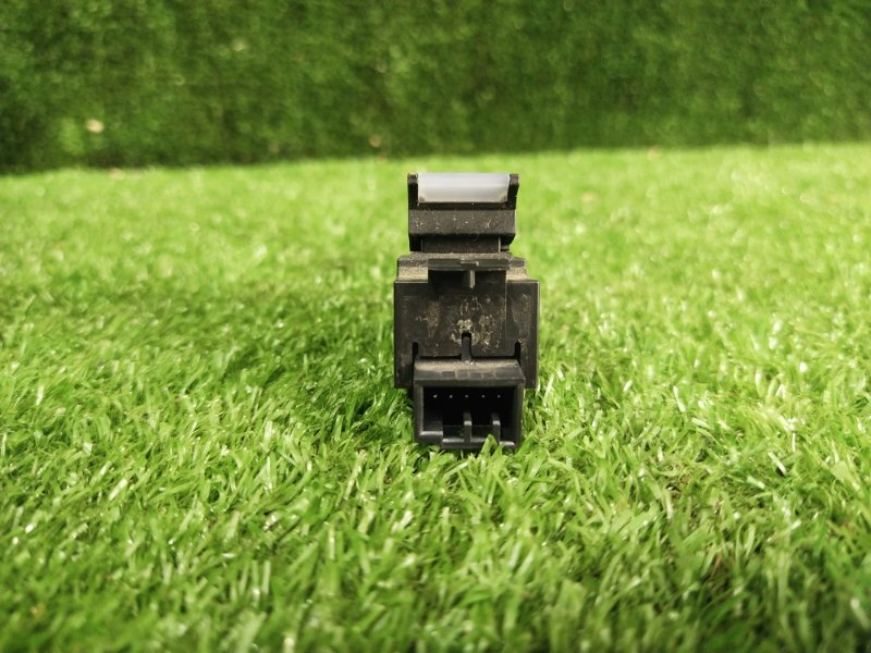 Кнопка стеклоподъемника, 500 рублей, Красноярск