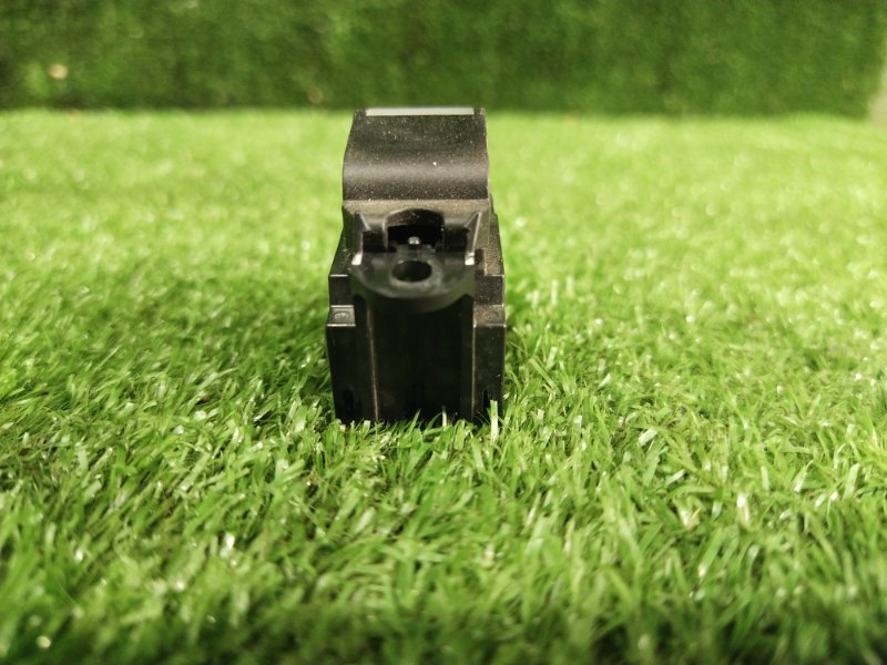 Кнопка стеклоподъемника, 500 рублей, Красноярск