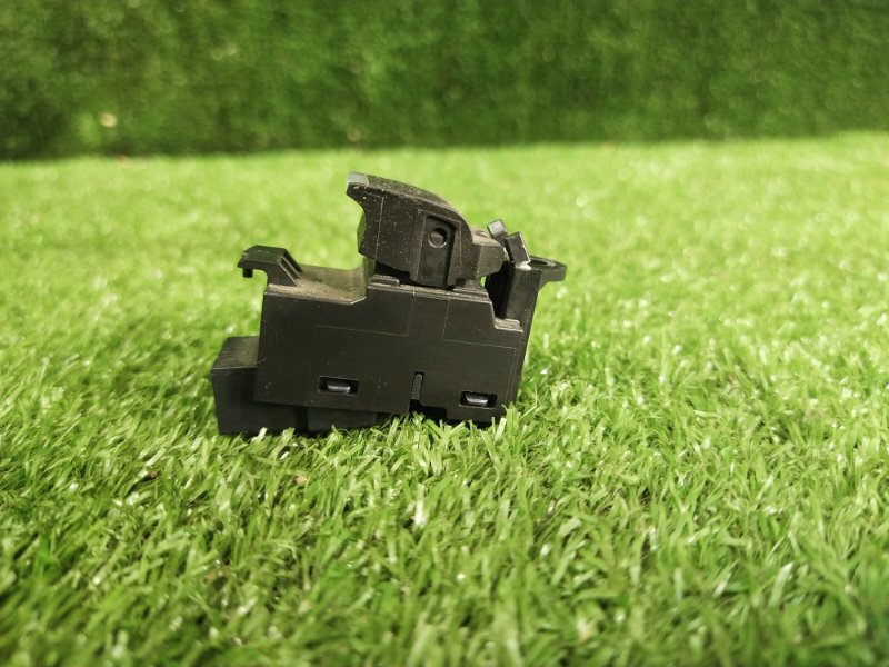 Кнопка стеклоподъемника, 500 рублей, Красноярск