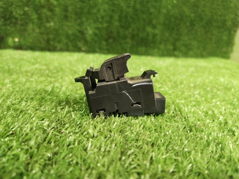 Кнопка стеклоподъемника, 500 рублей, Красноярск