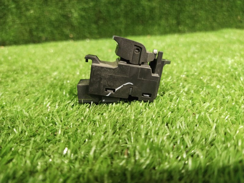 Кнопка стеклоподъемника, 500 рублей, Красноярск