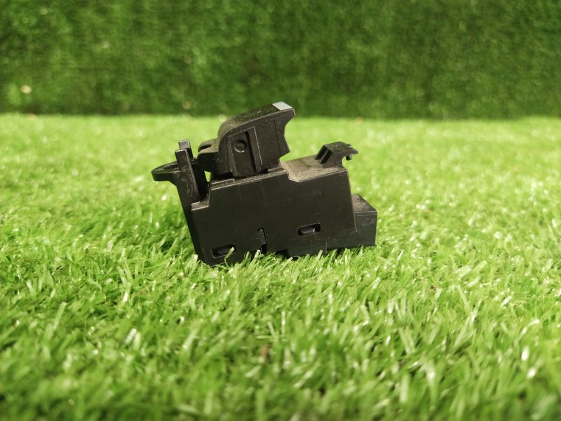 Кнопка стеклоподъемника, 500 рублей, Красноярск