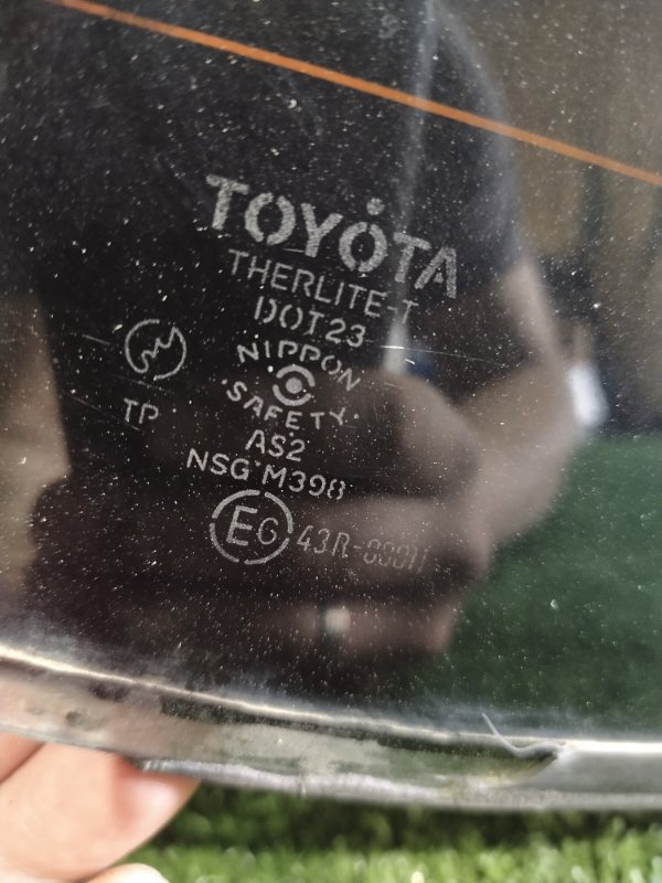 Стекло заднее, 1000 рублей, Красноярск