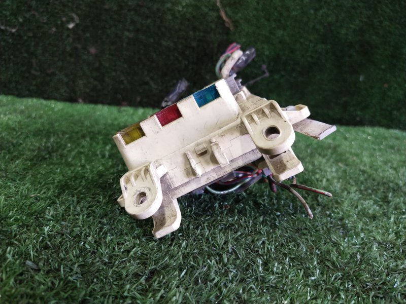 Блок предохранителей салонный, 500 рублей, Красноярск