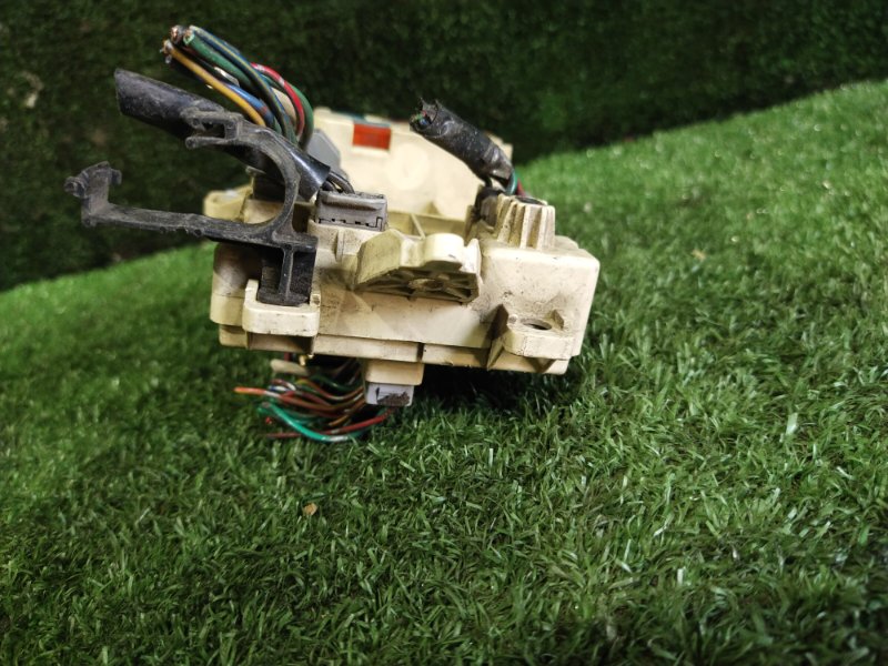 Блок предохранителей салонный, 500 рублей, Красноярск