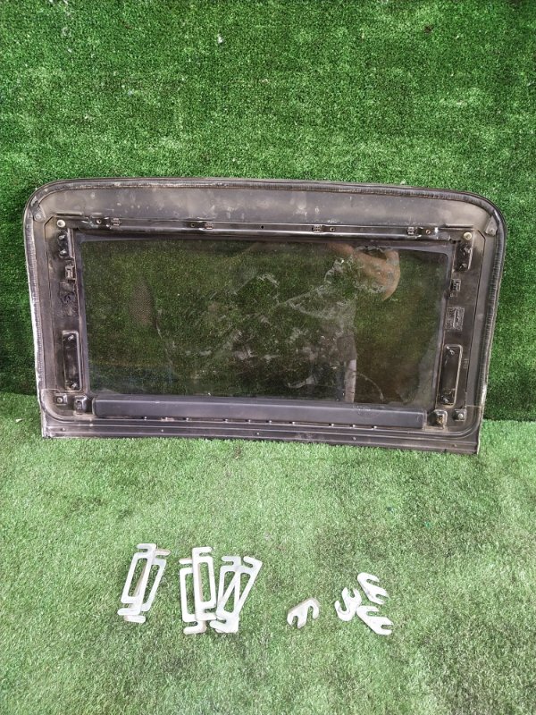 СТЕКЛО ЛЮКА, 5000 рублей, Красноярск