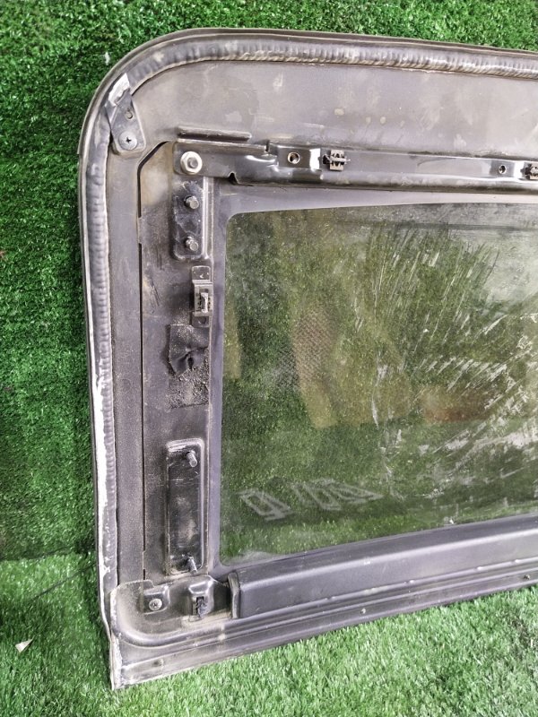 СТЕКЛО ЛЮКА, 5000 рублей, Красноярск