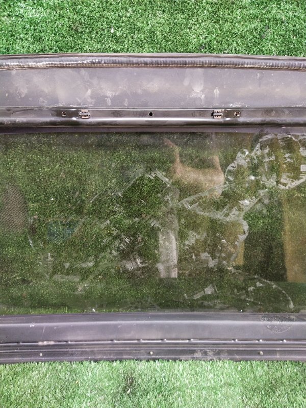 СТЕКЛО ЛЮКА, 5000 рублей, Красноярск