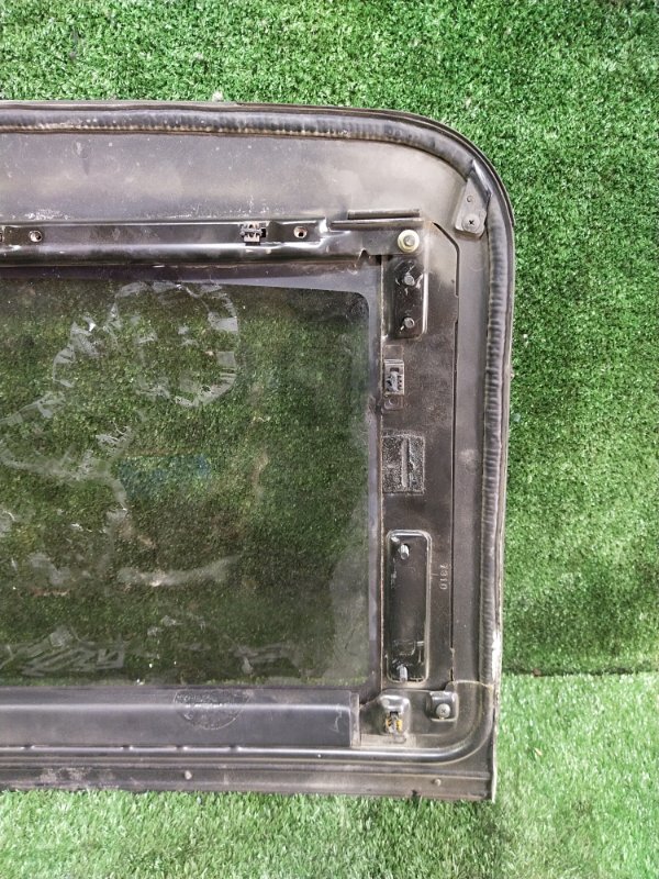 СТЕКЛО ЛЮКА, 5000 рублей, Красноярск