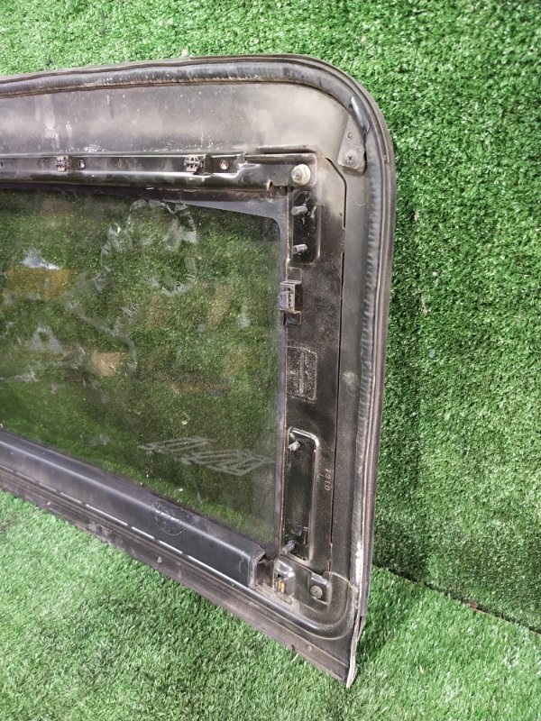 СТЕКЛО ЛЮКА, 5000 рублей, Красноярск