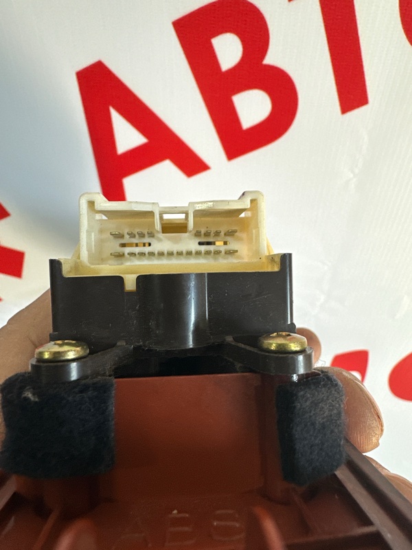 Блок управления стеклоподъемниками, 2000 рублей, Красноярск