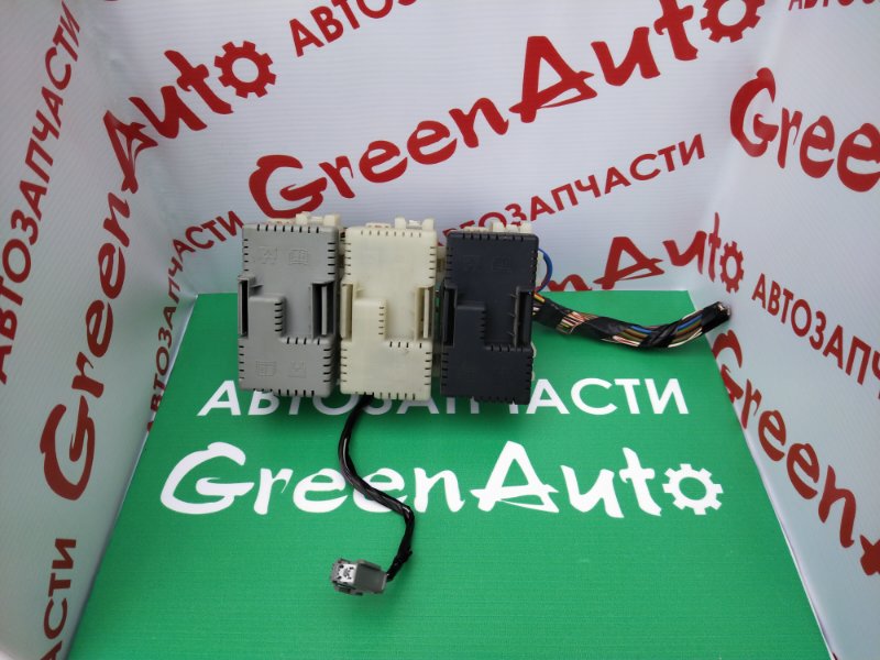 Блок предохранителей салонный, 1000 рублей, Красноярск