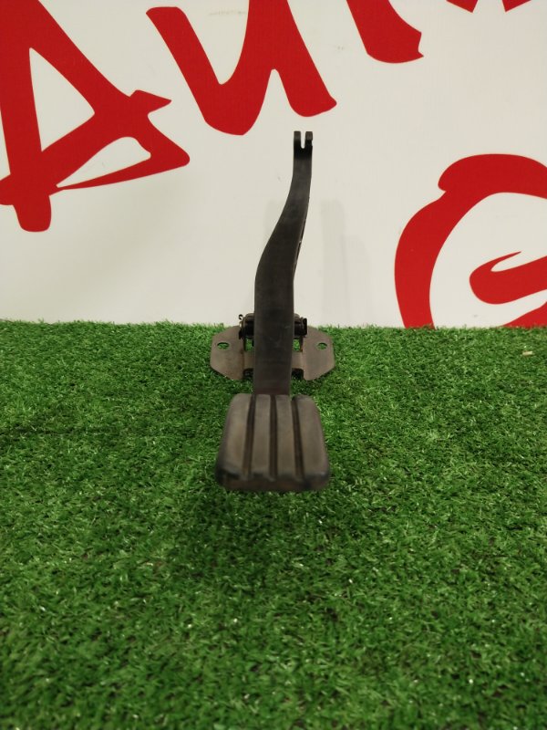 Педаль газа, 500 рублей, Красноярск