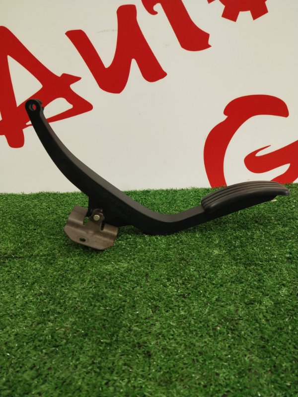 Педаль газа, 500 рублей, Красноярск