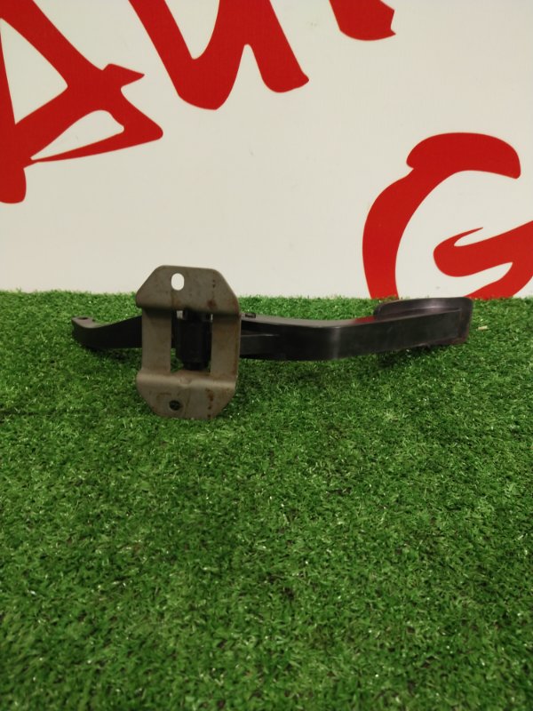 Педаль газа, 500 рублей, Красноярск