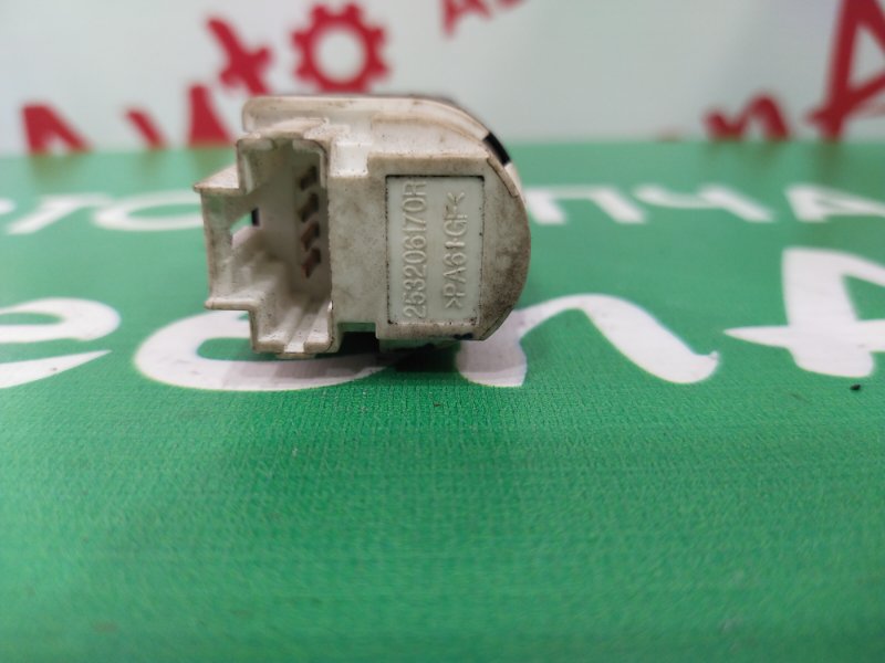 Концевик педали тормоза, 500 рублей, Красноярск