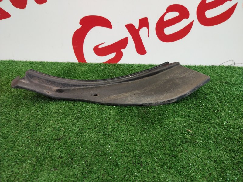 Подкрылок, 500 рублей, Красноярск