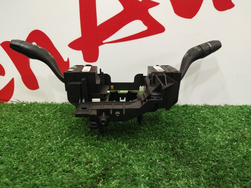 Блок подрулевых переключателей, 2000 рублей, Красноярск