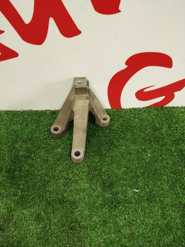 Кронштейн КПП, 1000 рублей, Красноярск