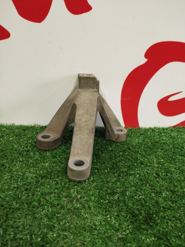 Кронштейн КПП, 1000 рублей, Красноярск