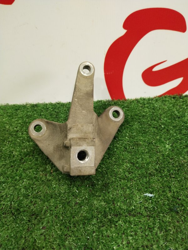 Кронштейн КПП, 1000 рублей, Красноярск