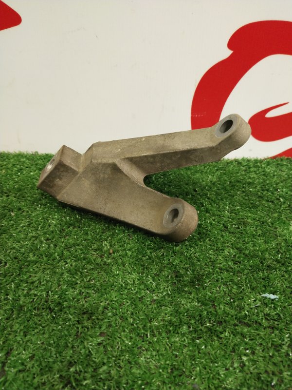 Кронштейн КПП, 1000 рублей, Красноярск