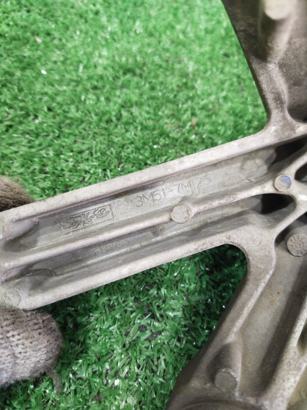 Кронштейн КПП, 1000 рублей, Красноярск