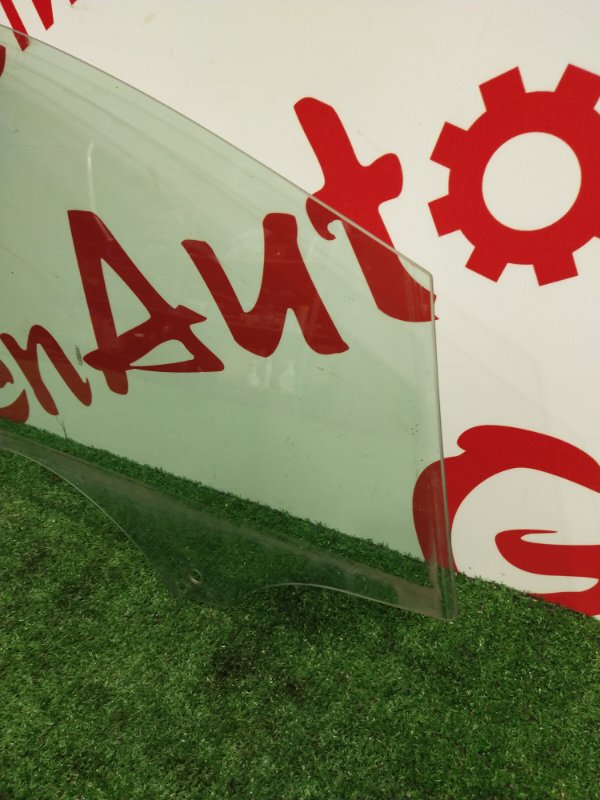 Стекло боковое, 1700 рублей, Красноярск