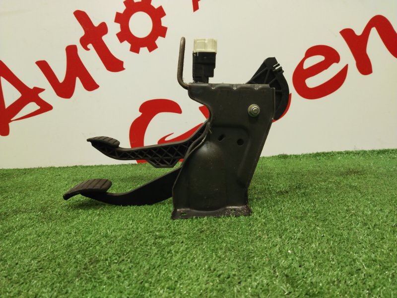 Педаль тормоза, 500 рублей, Красноярск