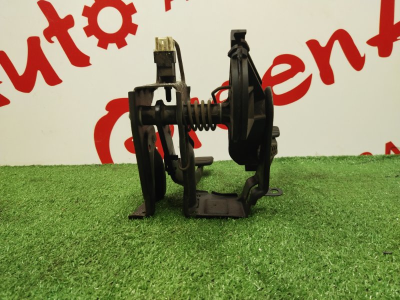 Педаль тормоза, 500 рублей, Красноярск