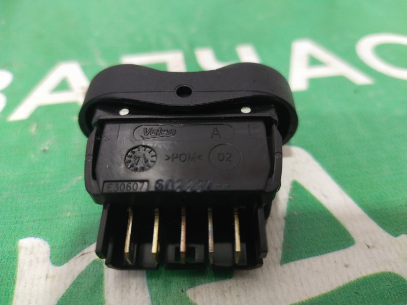 Кнопка стеклоподъемника, 300 рублей, Красноярск