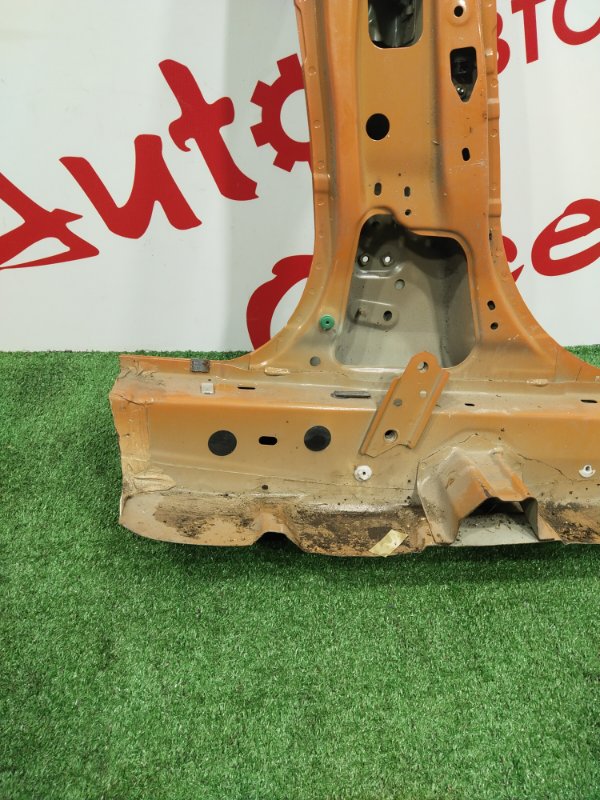 Центральная стойка кузова, 10000 рублей, Красноярск