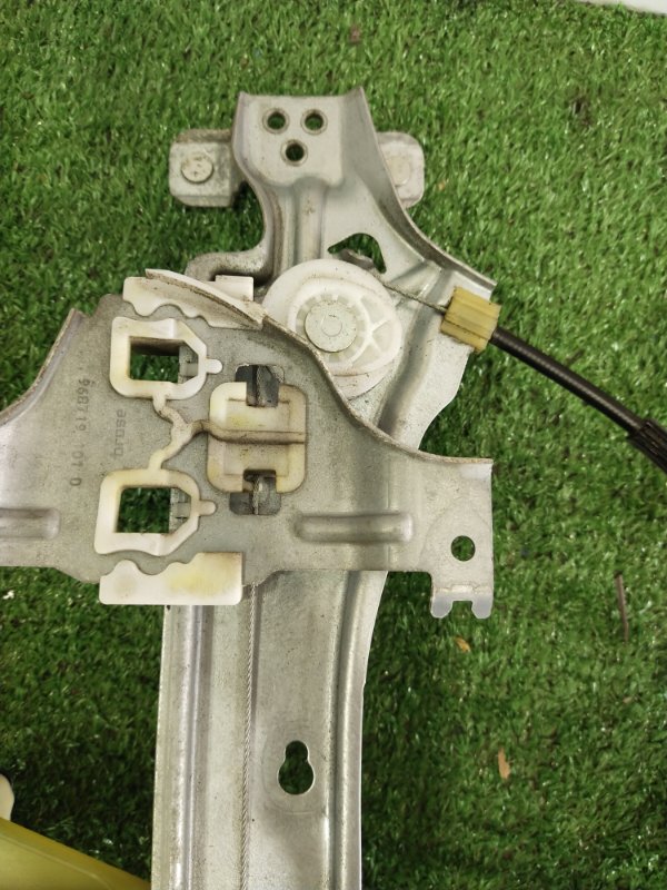 Стеклоподъемник, 1000 рублей, Красноярск