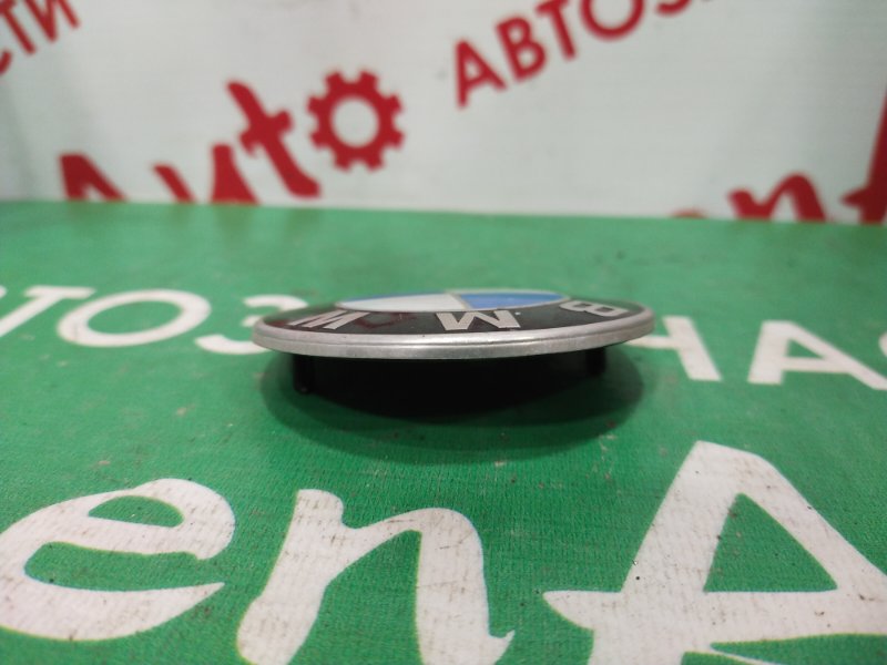 Эмблема, 300 рублей, Красноярск