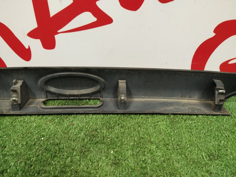 Накладка крышки багажника, 2000 рублей, Красноярск