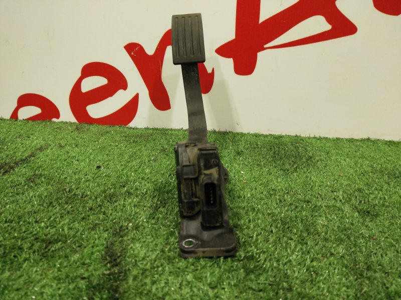 Педаль газа, 1000 рублей, Красноярск